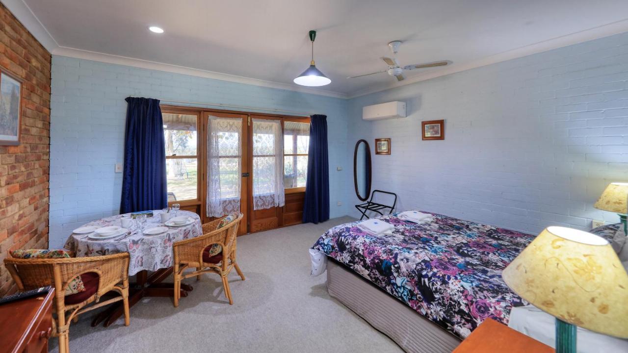 The Vineyard Motel Cowra Exteriör bild