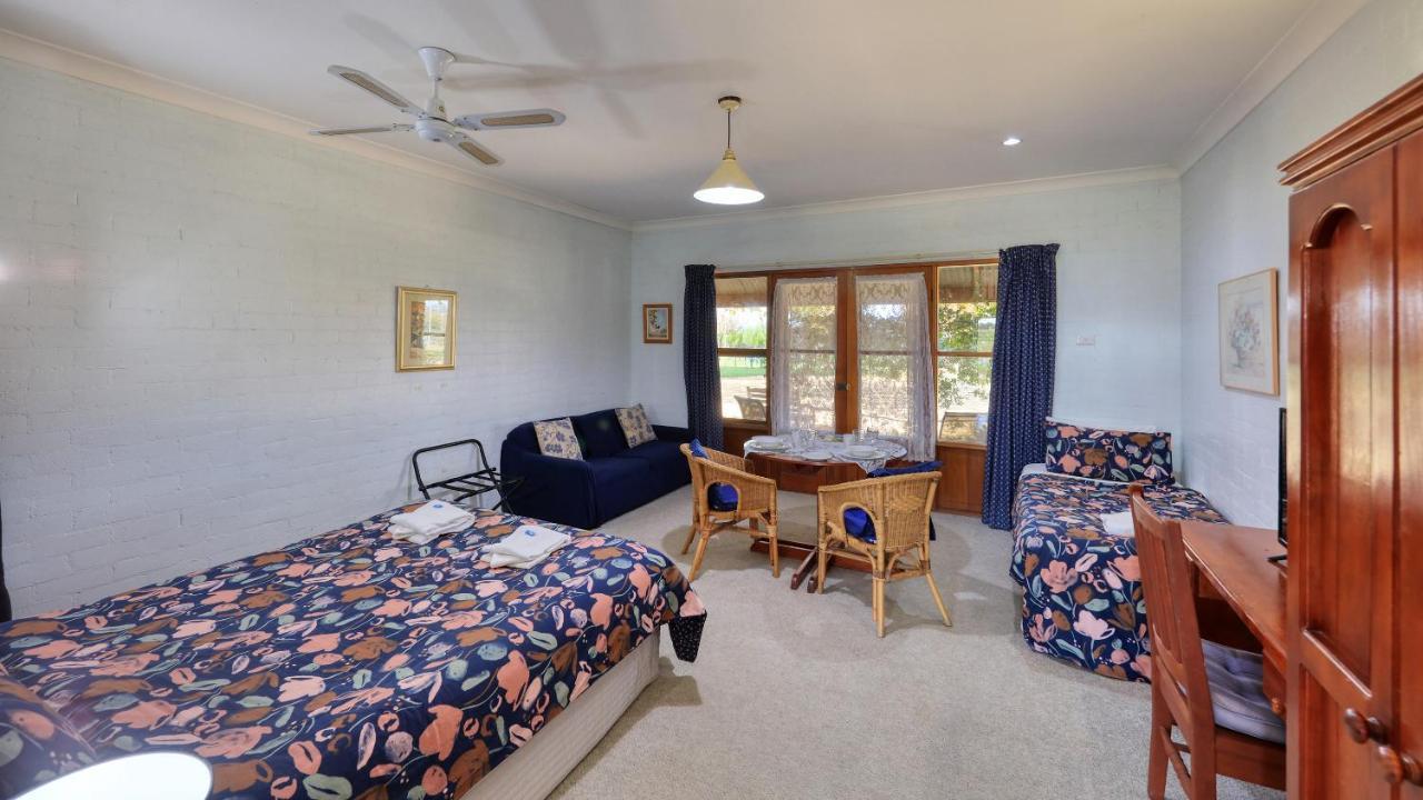 The Vineyard Motel Cowra Exteriör bild